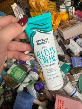 Not Your Mother's All Eyes On Me Styling Cream